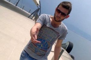Dolmuş şof&ouml;r&uuml; tarlada &ouml;l&uuml; bulundu!