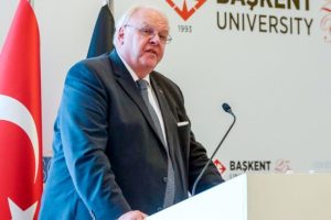 "T&uuml;rkiye ile ABD ilişkilerinin iyi olması y&ouml;n&uuml;nde bir menfaat var"