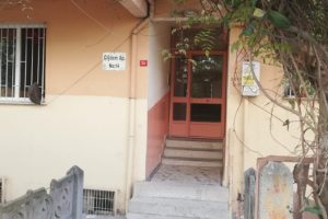 Avcılar'da 5 katlı bina &ccedil;&ouml;kme riski nedeniyle boşaltıldı