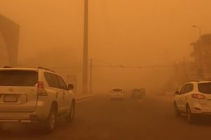 Irak'ta kum fırtınası can aldı