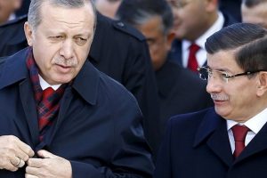"Erdoğan Davutoğlu'nun beyannamesini g&ouml;rmemiştir bile, okumamıştır"