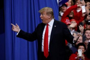 "Trump g&uuml;nde 23 yalan s&ouml;yl&uuml;yor"