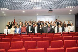 Bursa'da Av. &Ouml;zg&uuml;r Aksoy Şiir &Ouml;d&uuml;lleri sahiplerine ulaştı