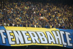 Fenerbah&ccedil;e'de bu sezonun yıldızı taraftarlar