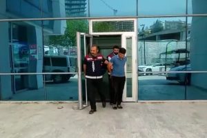 Bursa'da camiden sadaka kutusu &ccedil;aldılar