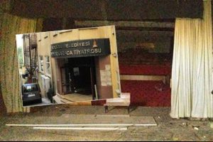 İmamoğlu'ndan 'Muammer Karaca Tiyatrosu' &ccedil;ağrısına cevap