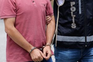 15 asker ve 16 &ouml;ğretmen hakkında g&ouml;zaltı kararı
