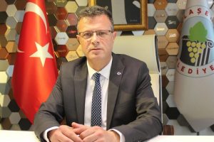 Belediye başkanı, maaşını kız &ouml;ğrencilere burs olarak verecek