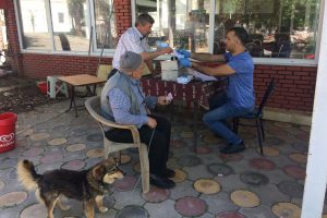 Bursa İznik'te k&ouml;peklere kuduz aşısı yapıldı