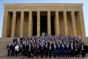 Bakan Pekcan, ticaret m&uuml;şavirleri ve ataşelerle Anıtkabir'i ziyaret etti