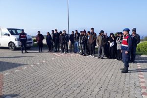 42 ka&ccedil;ak g&ouml;&ccedil;men ve 2 organizat&ouml;r yakalandı