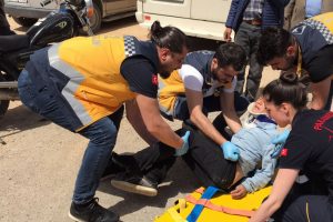 13 yaşındaki Mustafa, sedyeye alınırken g&ouml;zyaşı d&ouml;kt&uuml;!