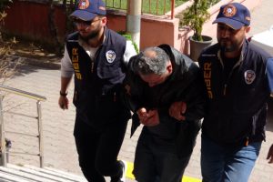 3 ATM'ye kart kopyalama cihazı yerleştiren ş&uuml;pheliler adliyede