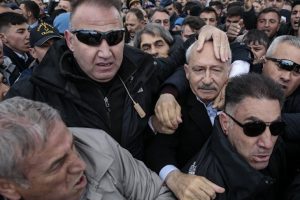CHP'den &Ccedil;ubuk Başsavcısı i&ccedil;in su&ccedil; duyurusu