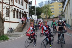 19 g&uuml;nde 1919 kilometre pedal &ccedil;evirecekler