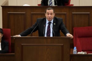 Denktaş'tan 'Maliye' eleştirisine esprili yanıt
