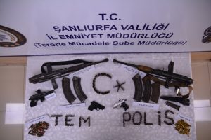 Şanlıurfa'da PKK operasyonu: 9 g&ouml;zaltı