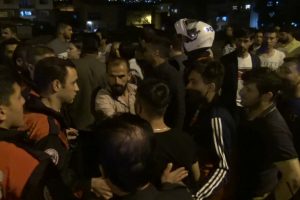 Bursa'da pazarcılar birbirine girdi: 3 yaralı, 6 g&ouml;zaltı