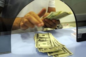 Piyasalara 1 Mayıs tatili yok! Dolar 6 TL sınırında