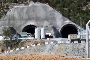 Zigana T&uuml;neli'nin y&uuml;zde 60'ı tamamlandı
