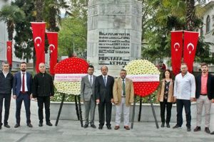 Bursa'da Eczane Teknisyenleri ve Teknikerleri G&uuml;n&uuml; Kutlandı