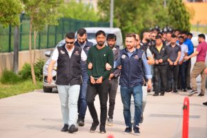 24 PKK ş&uuml;phelisi adliyede