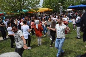 Bursa'da &ccedil;alışanlarıyla 1 Mayıs'ı kutladılar