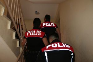 Komşusunun &ccedil;ocuğuna taciz iddiasıyla g&ouml;zaltına alındı
