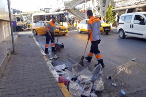 1 Mayıs kutlandı, alanları temizlemek yine iş&ccedil;ilere kaldı