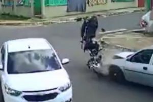 Feci kaza! Havada taklalar attı