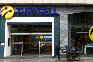 Turkcell'in k&acirc;rı y&uuml;zde 145 arttı