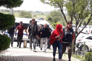 PKK operasyonuna 6 g&ouml;zaltı: "&Ccedil;ek &ccedil;ek sosyal medyaya atarım"