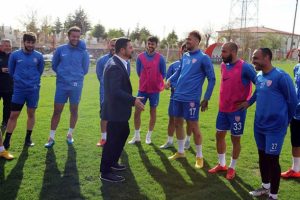 Nevşehir Belediyesporlu futbolculara başkan ziyareti