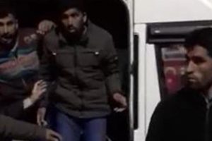 Ş&uuml;phe &uuml;zerine durdurulan minib&uuml;ste yakalandılar