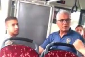 Otob&uuml;ste taciz ş&uuml;phelisini, yolcular yakaladı