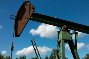 ABD yaptırımlarına rağmen İran'ın petrol &uuml;retimi kesintisiz s&uuml;r&uuml;yor