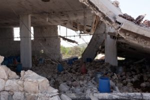 Rus u&ccedil;aklarının bombardımanı İdlib'te bir aileyi yok etti