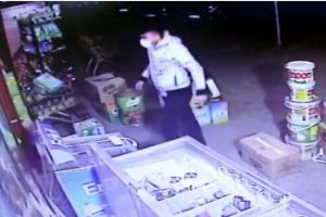 Toz maskeli market soyguncusu tutuklandı