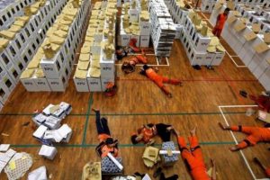 Endonezya'da &ouml;len sandık g&ouml;revlisi sayısı 318 oldu!