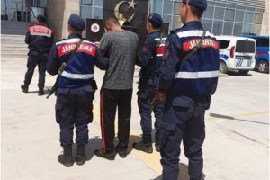 5 kişi ter&ouml;r &ouml;rg&uuml;t&uuml; &uuml;yesi olmaktan yakalandı
