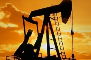 Petrol fiyatları y&uuml;zde 2.0'den &ccedil;ok d&uuml;şt&uuml;