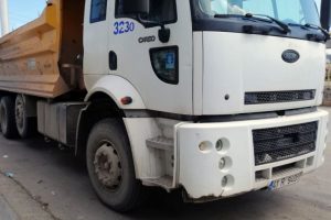 Hafriyat kamyonunun &ccedil;arptığı adam hayatını kaybetti
