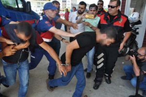 Bursa'da engelli kıza tecav&uuml;z ş&uuml;phelileri hakim karşısında