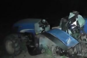&Ouml;demiş'te feci kaza! &Ouml;l&uuml; ve yaralılar var