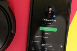 Spotify podcast yayınlarına &ouml;nemli yenilik!