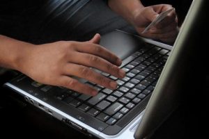 T&uuml;rkiye'de e-ticaret pazarı 60 milyar liraya ulaştı