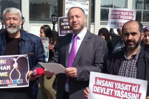 Bursa'da &ccedil;ocuk intiharlarına karşı "Dur İntihar Etme" eylemi!