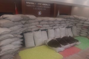 &Ccedil;uvallardaki hayvan yemlerinin i&ccedil;inden uyuşturucu &ccedil;ıktı