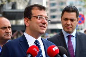 Ekrem İmamoğlu: Yapılmış bir se&ccedil;imin &uuml;zerine başka bir yorum d&uuml;ş&uuml;nm&uuml;yoruz