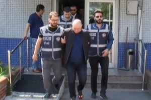 Kedilere şiddet uygulayan ş&uuml;pheli yakalandı